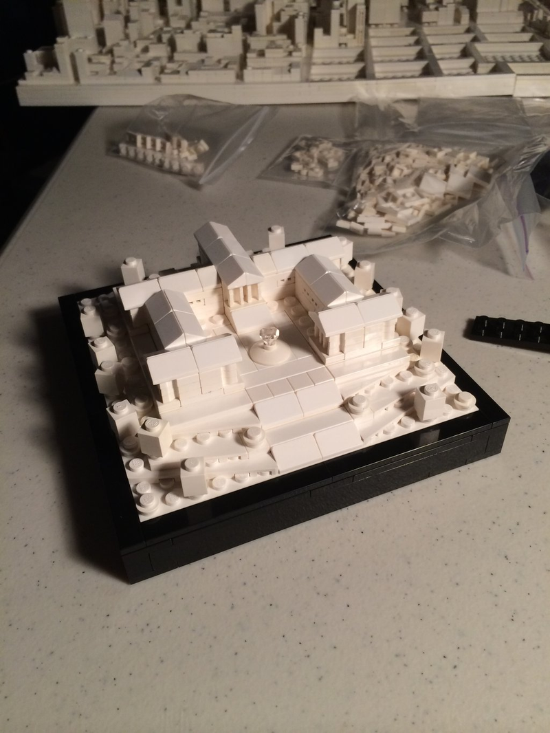 Illustration for article titled Philadelphia Made Out Of 20,000 Lego